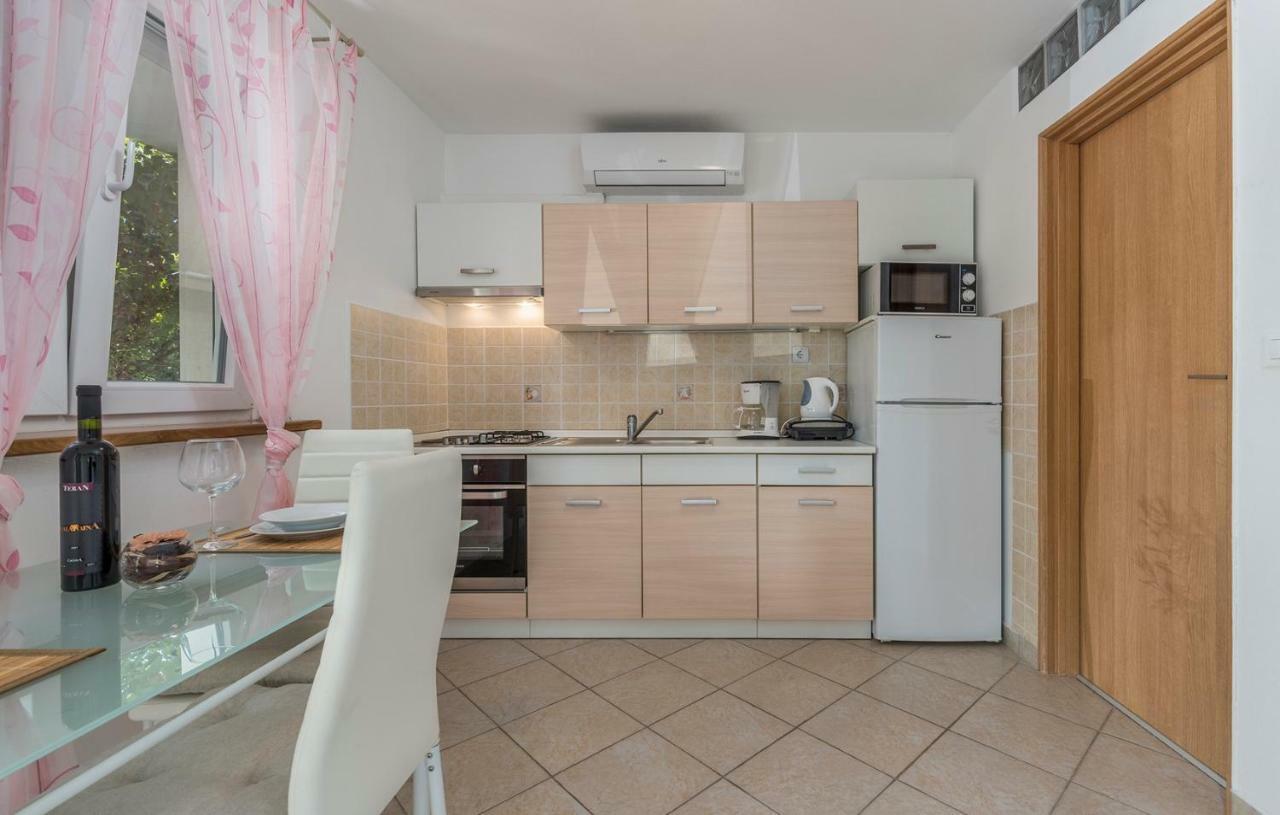 Apartment Antonio Poreč Rum bild